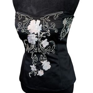 White House Black Market Black Y2K Whimsigoth Floral Embroidered Corset Top